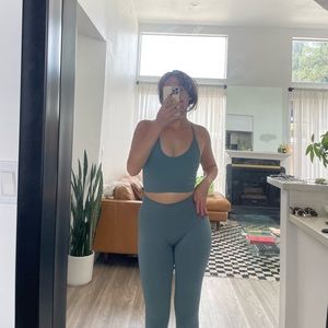 Set Active Scupltflex Matching Set - V Ribbed Bra and Leggings - Ocean Blue